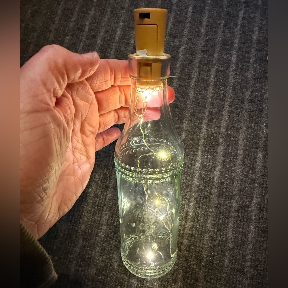 BOTTLE LIGHTS UP CLEAR HOME DECOR